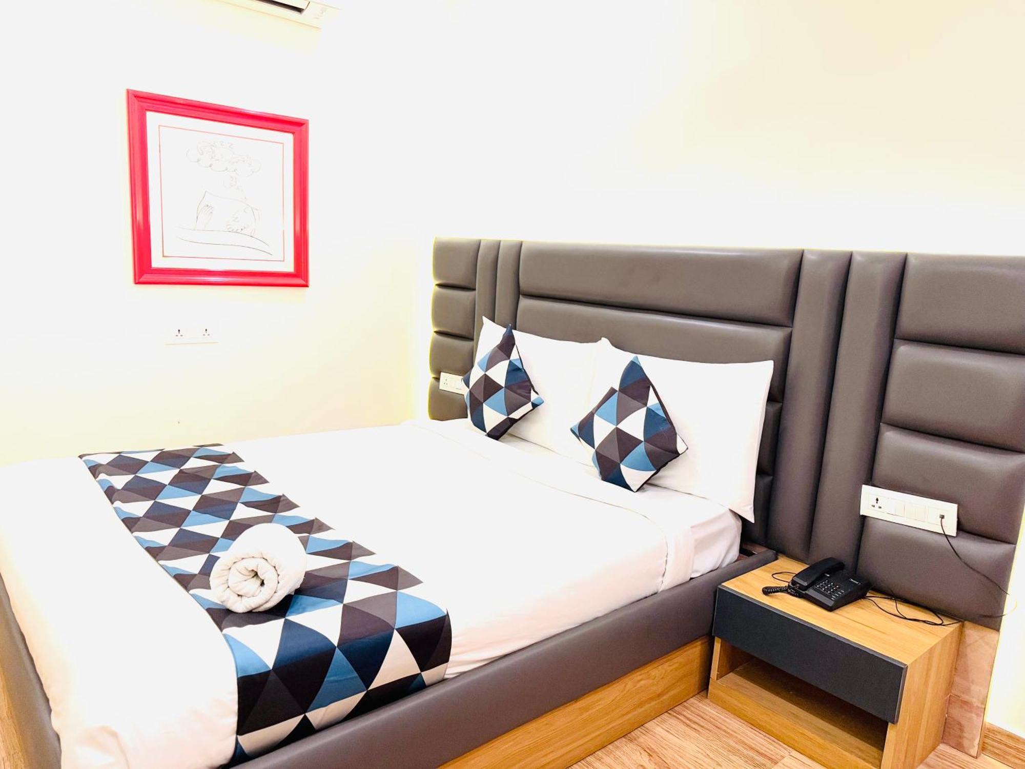 White Ridge Premium Hotel ไฮเดอราบัด ภายนอก รูปภาพ